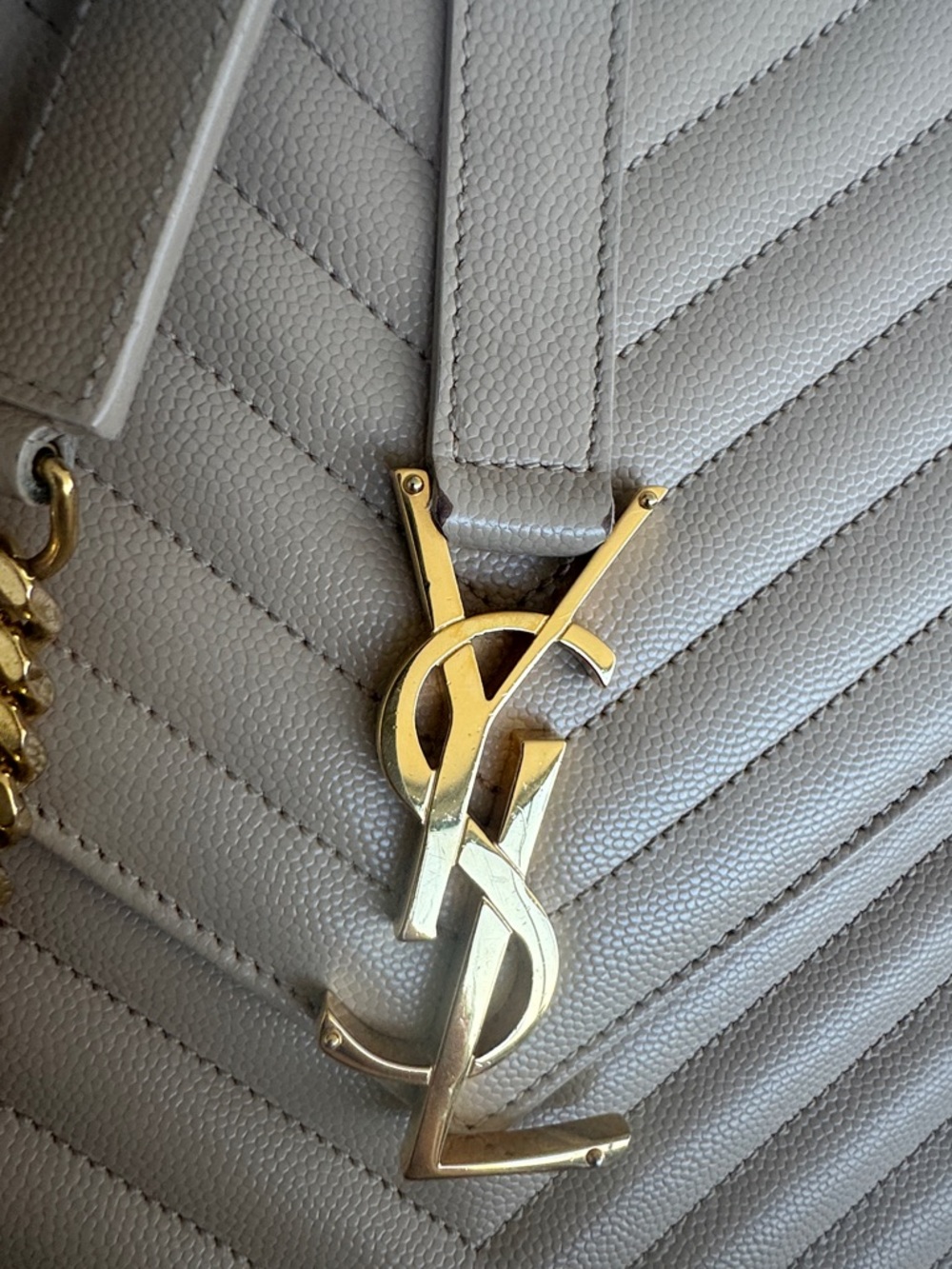 Saint Laurent Matelasse Grain de Poudre Monogram Large Shoulder Bag - Picture 8 of 8